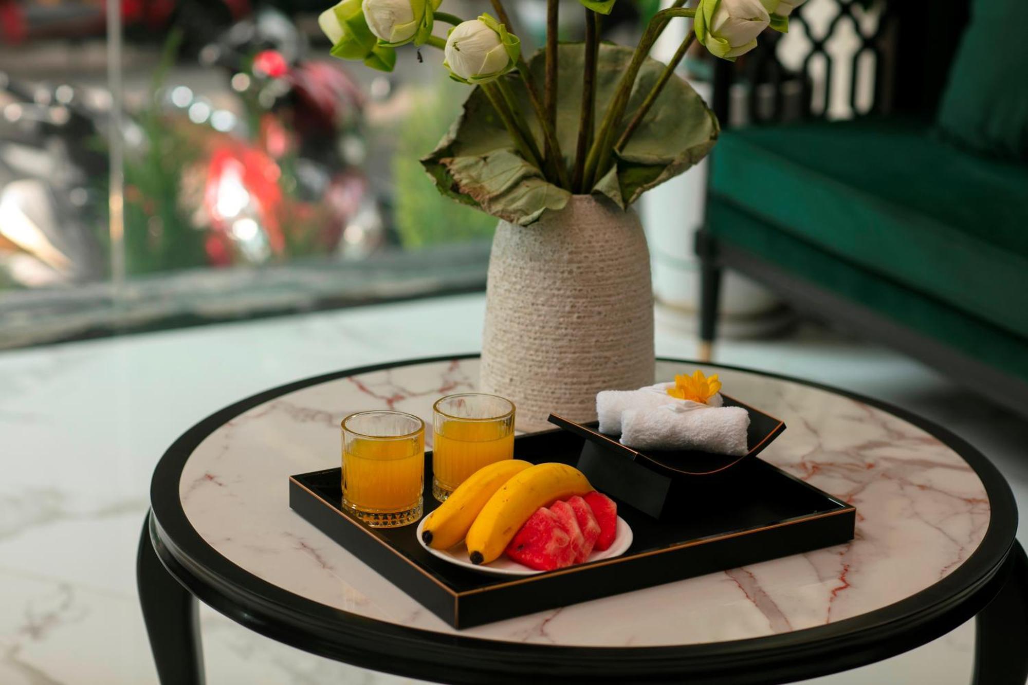 Hanoi Plaza Suite Hotel & Spa Buitenkant foto