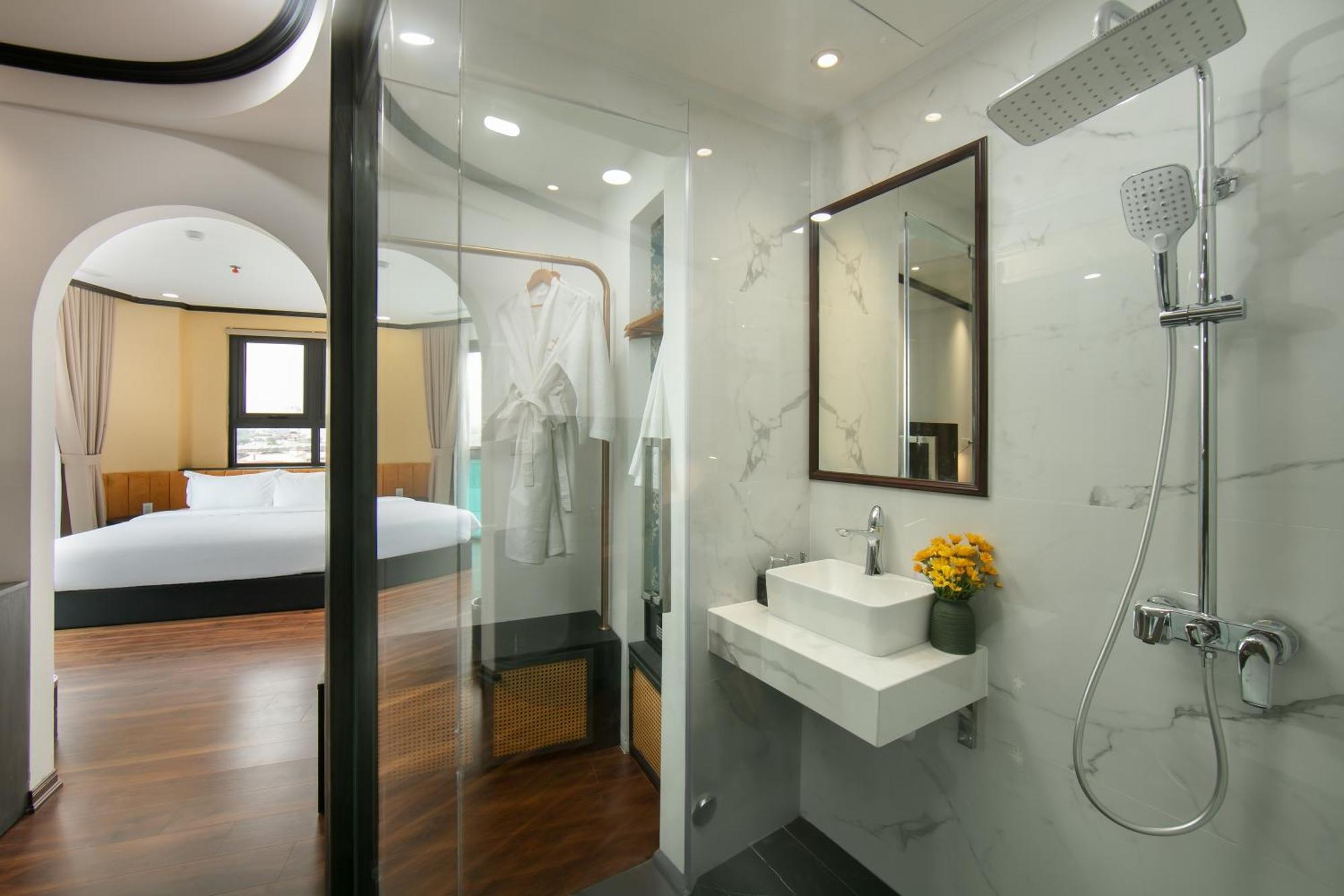 Hanoi Plaza Suite Hotel & Spa Buitenkant foto