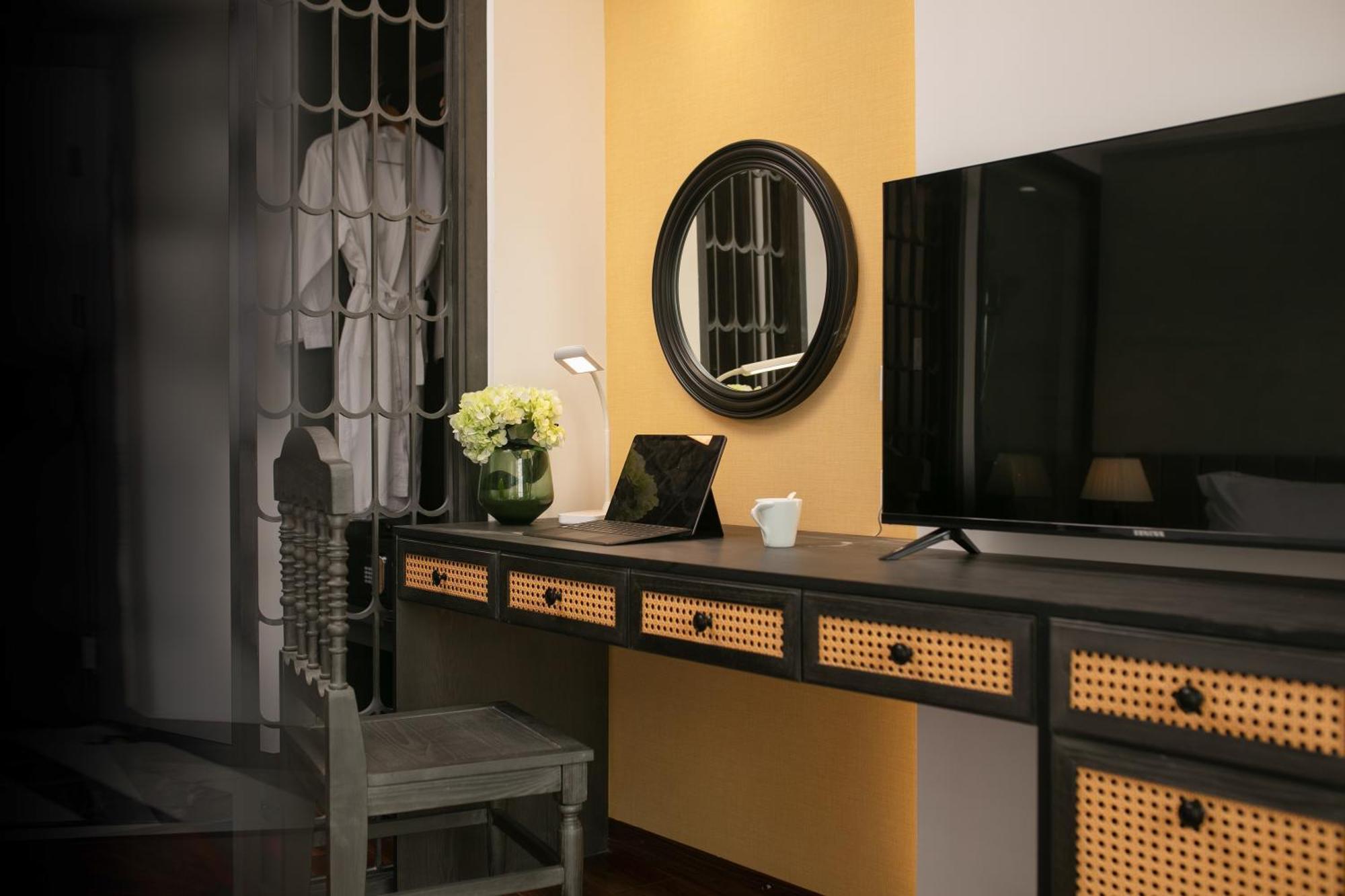 Hanoi Plaza Suite Hotel & Spa Buitenkant foto