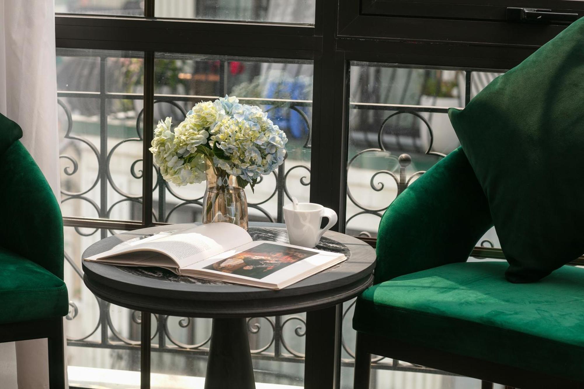 Hanoi Plaza Suite Hotel & Spa Buitenkant foto