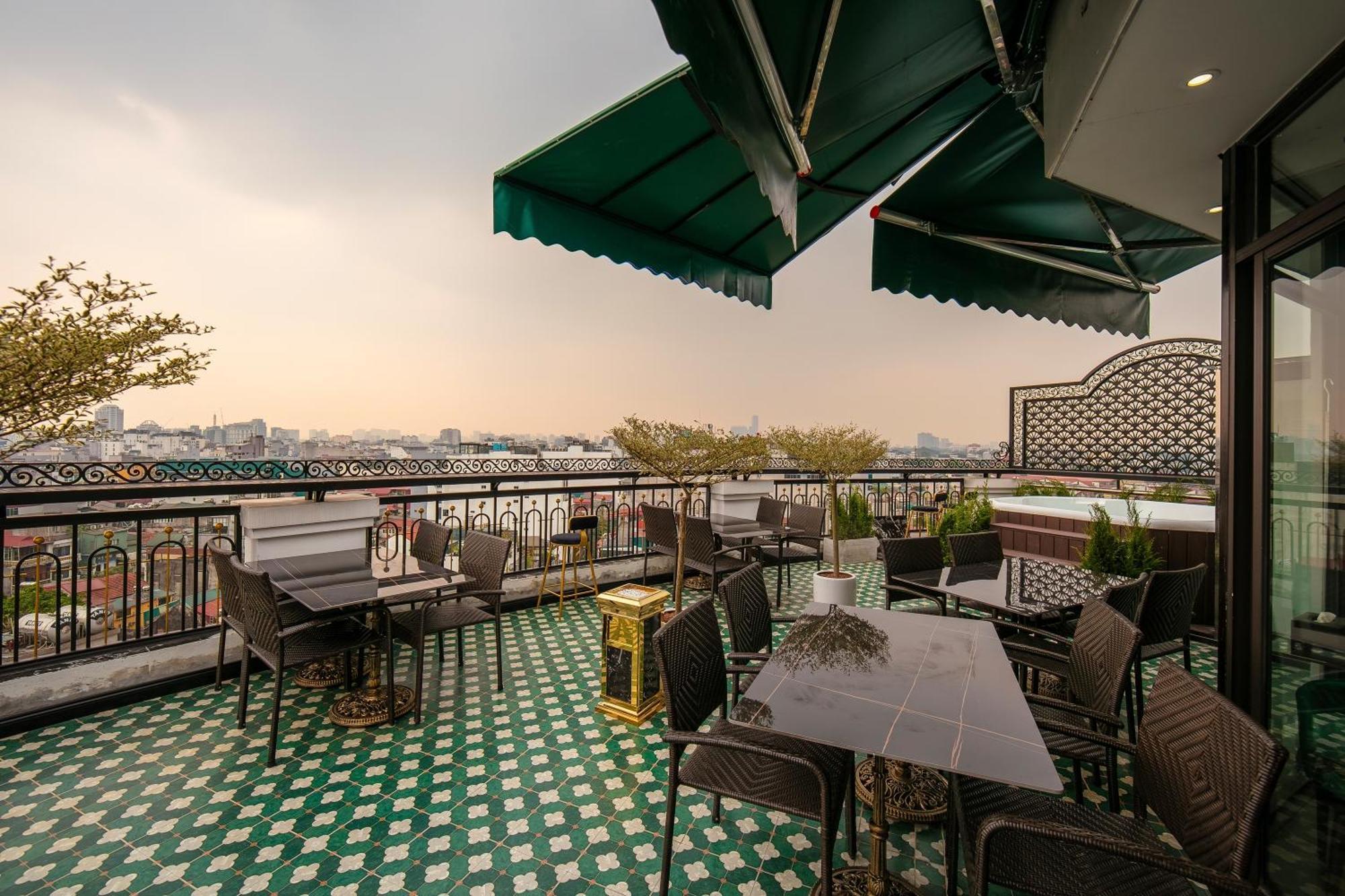 Hanoi Plaza Suite Hotel & Spa Buitenkant foto