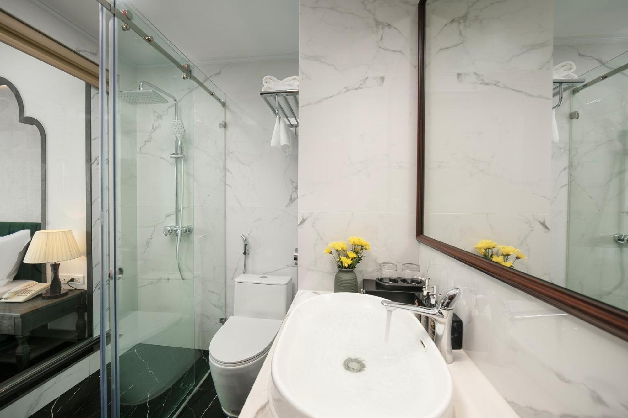 Hanoi Plaza Suite Hotel & Spa Buitenkant foto